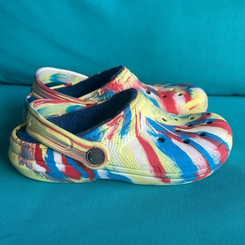 Kids Crocs Classic Lined Marble clogs size 2